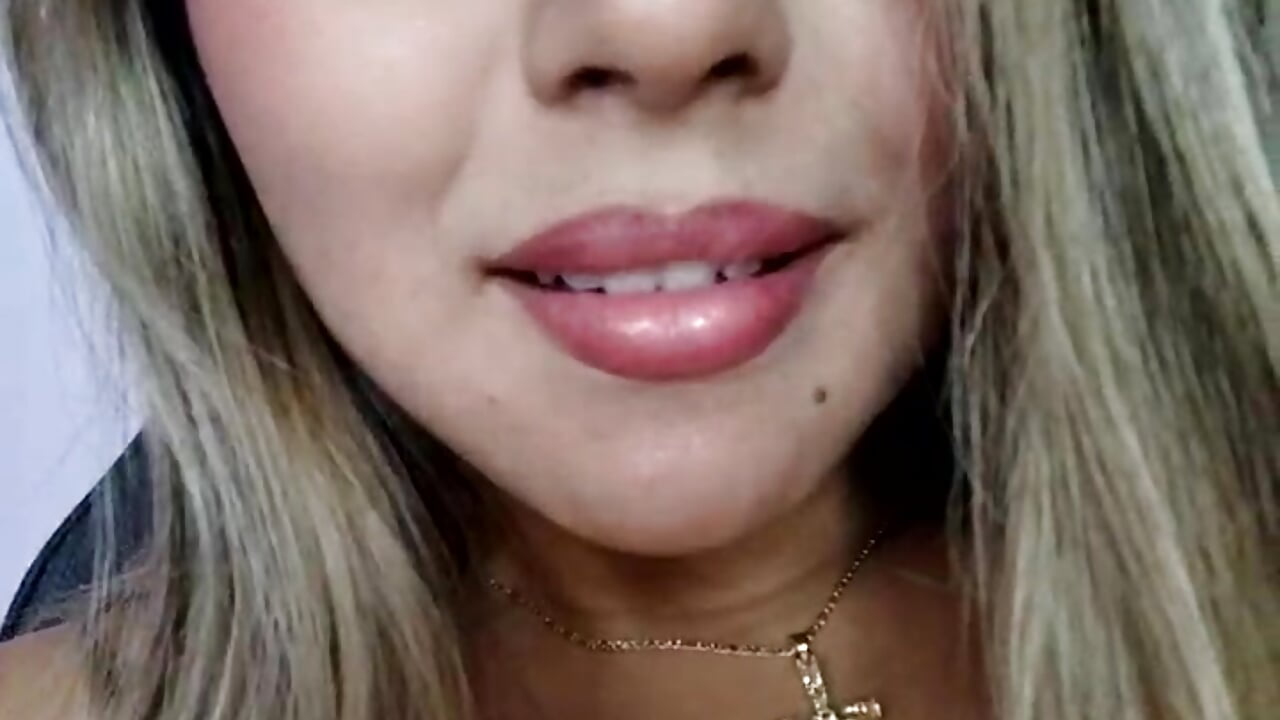 I play with my dildo, opening my pussy, and then I ride.😈