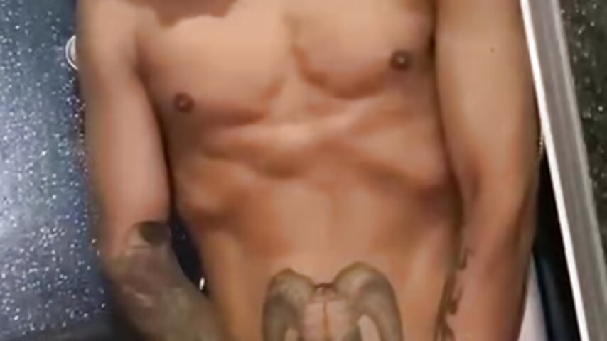 Hot jerk off in the bath 🥵 - video by Ram_Swain cam model