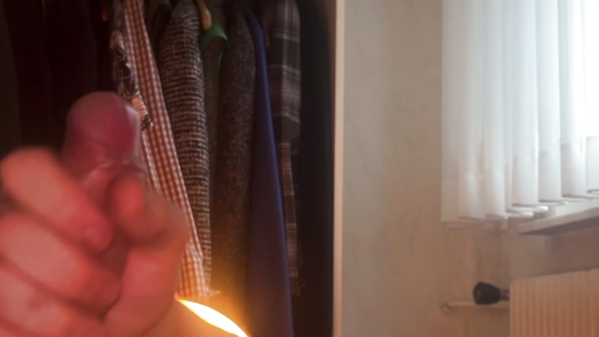 Big Cumshot spritzen 18yo - video by tomdeluxxe