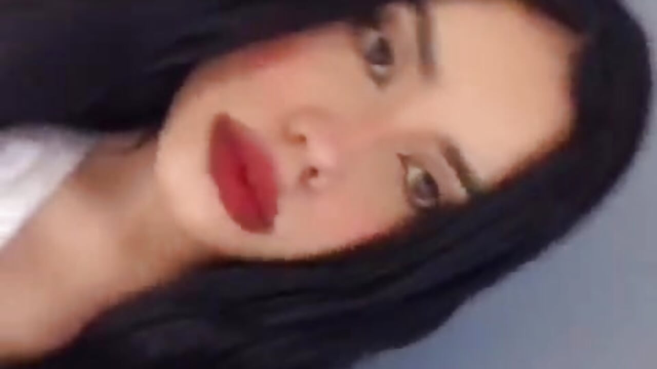 Say hi - RenataLeclair 캠 모델의 동영상