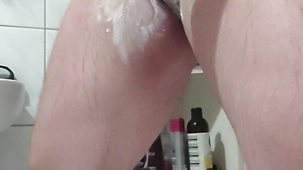 Golenie jajeczek😄 podoba się 😋 - video by TakiTamSobieFacet cam model