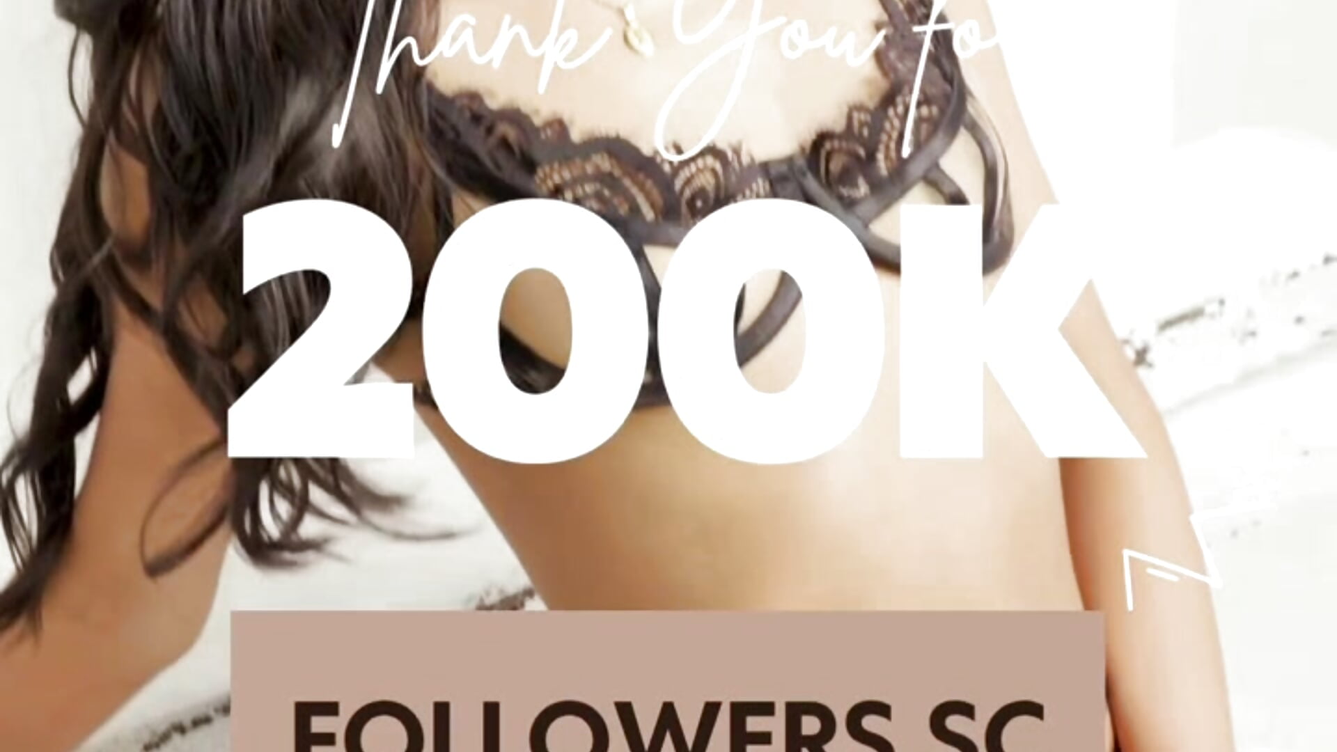 We are 200,000 followers! – video od webkamerové modelky Lilybeeth