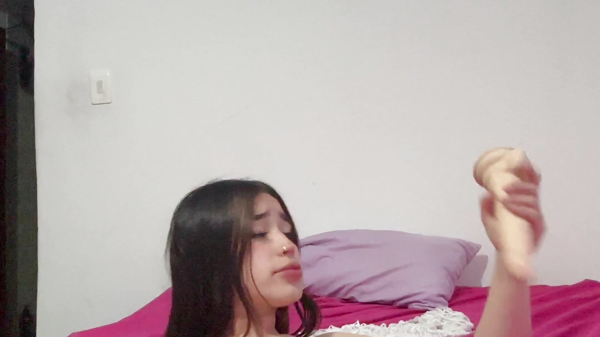 Play with my sweet pussy - video by bunny_cu cam model