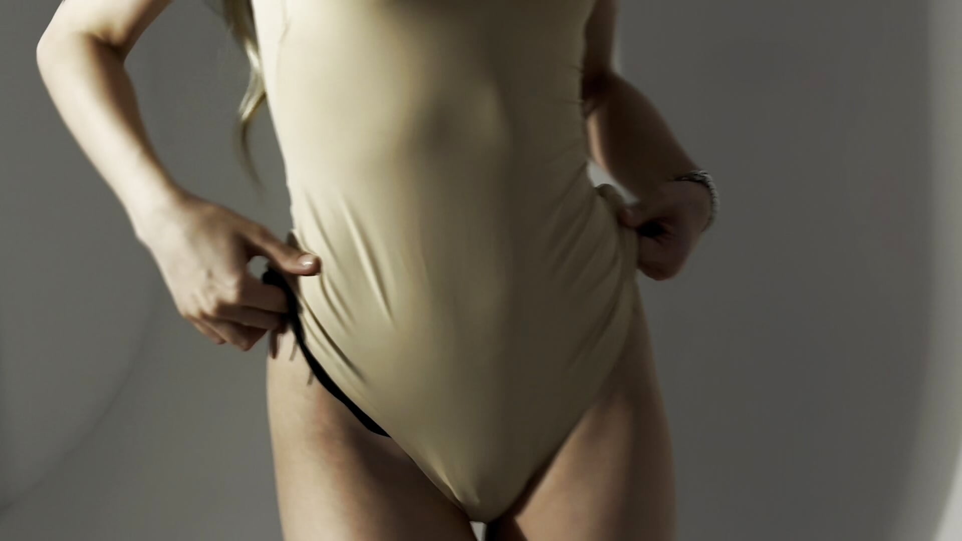 follow me - video by Jenny_Harrington cam model