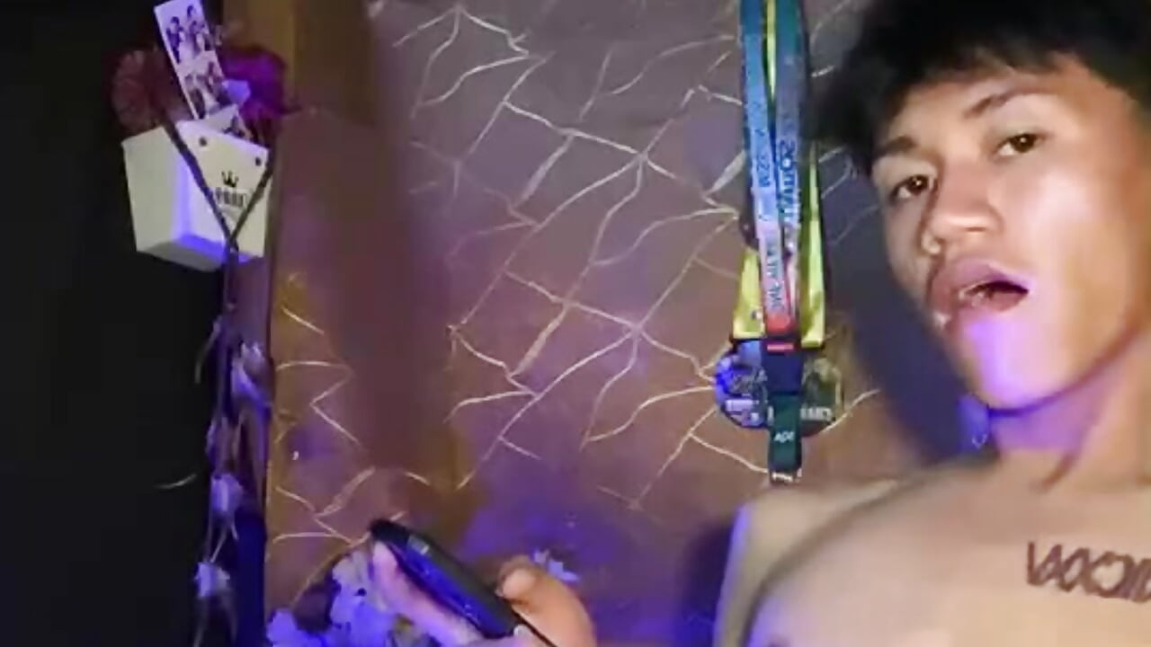 LOADED CUM AND I EAT MY CUM - vídeo de naughtyboyloy_0 modelo de câmara