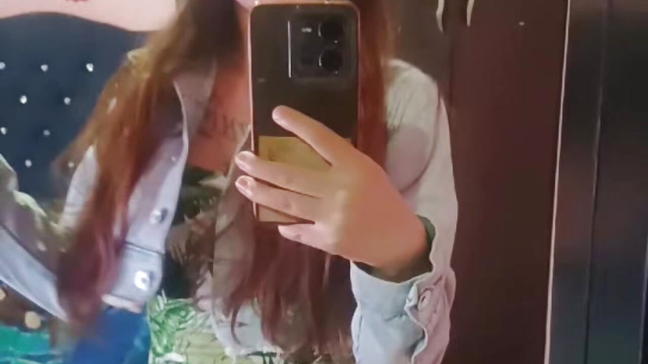 Hi - video by Sophiespenser cam model