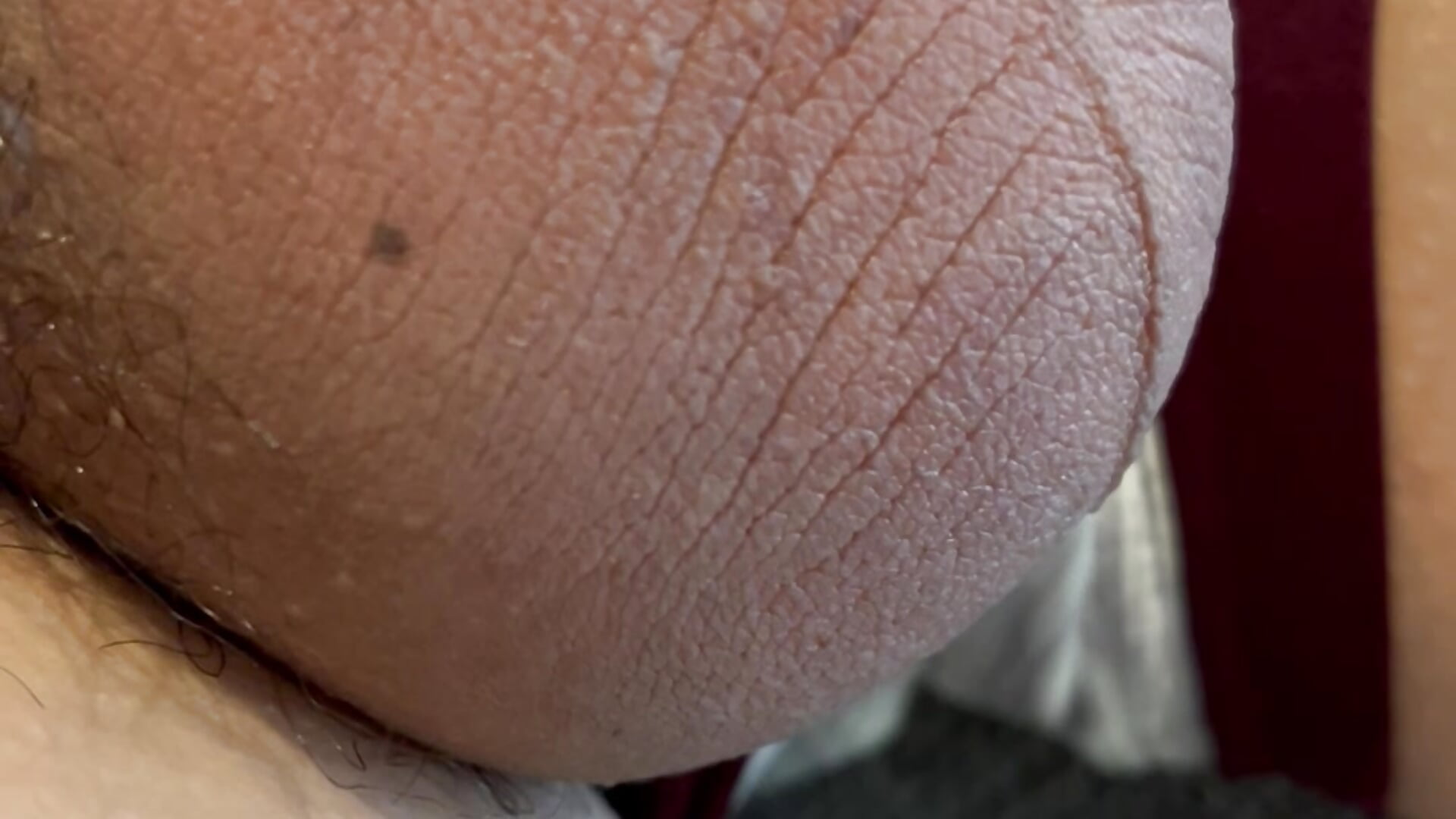 Moving balls🤣 - video by dounuter_82 cam model