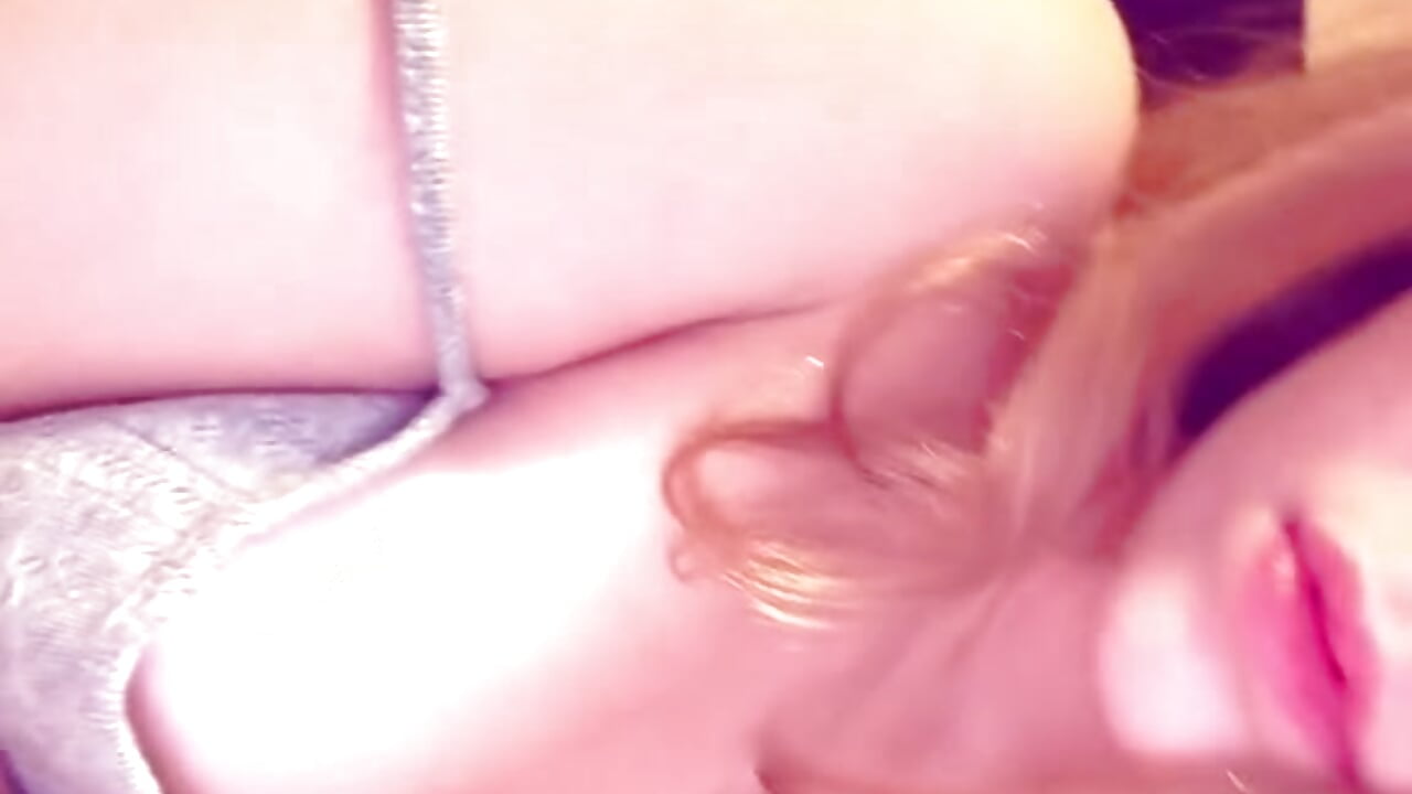 v14044g50000d4ve3bvog65ucv2u33s0.mp4– Hazel_Reed kameramodell videója