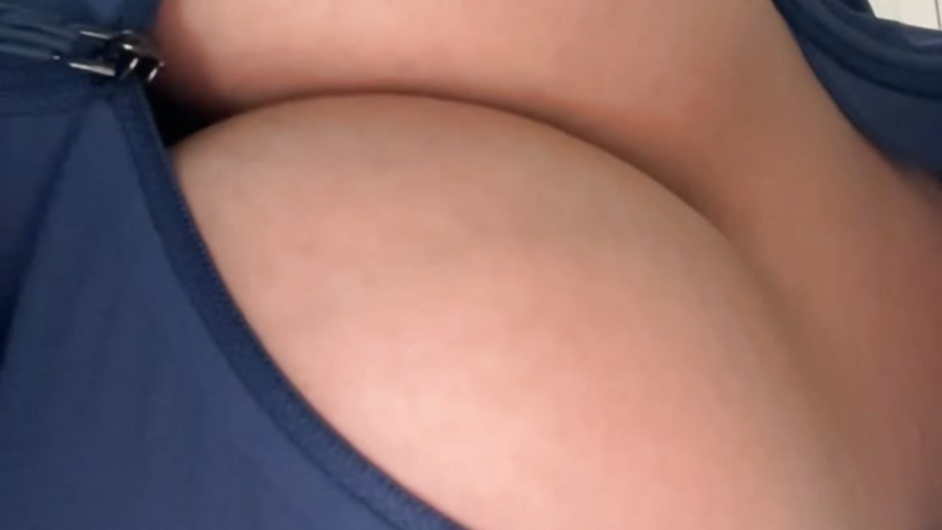 <3