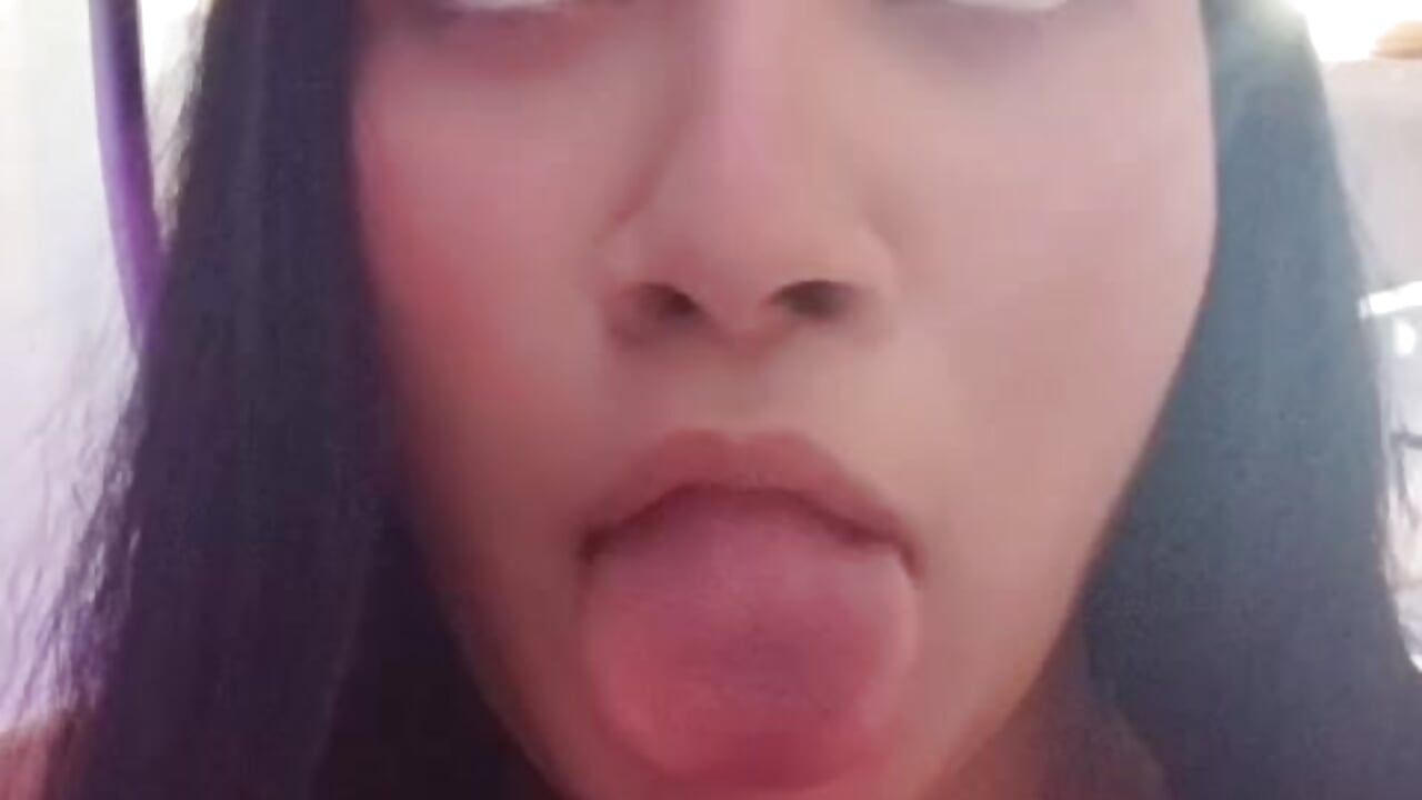 How I wish I could bounce my ass on your face - video by mey_velvet cam model