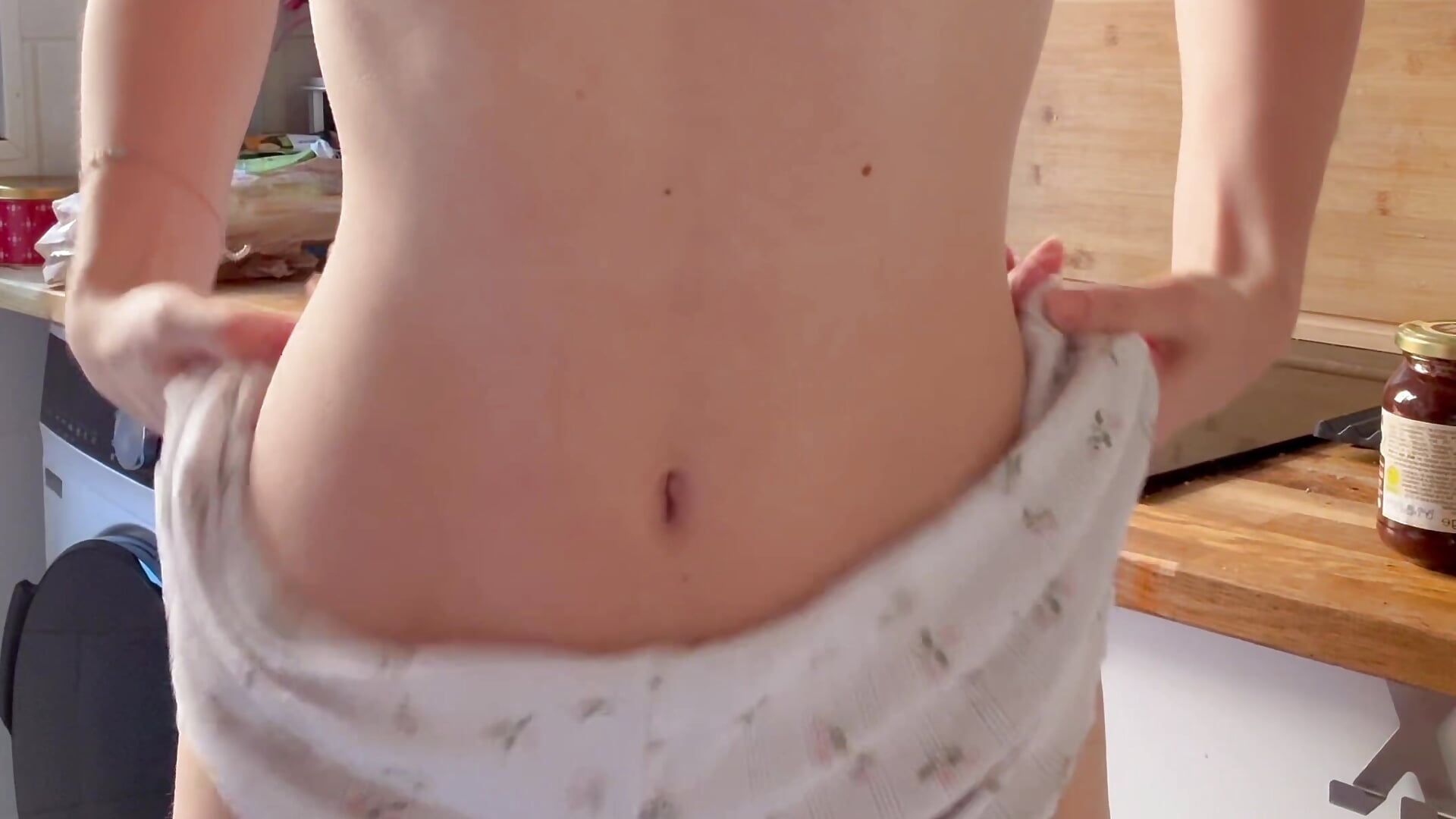 Morning nude ☕️🔞 - video di ElenaRossy modella di cam