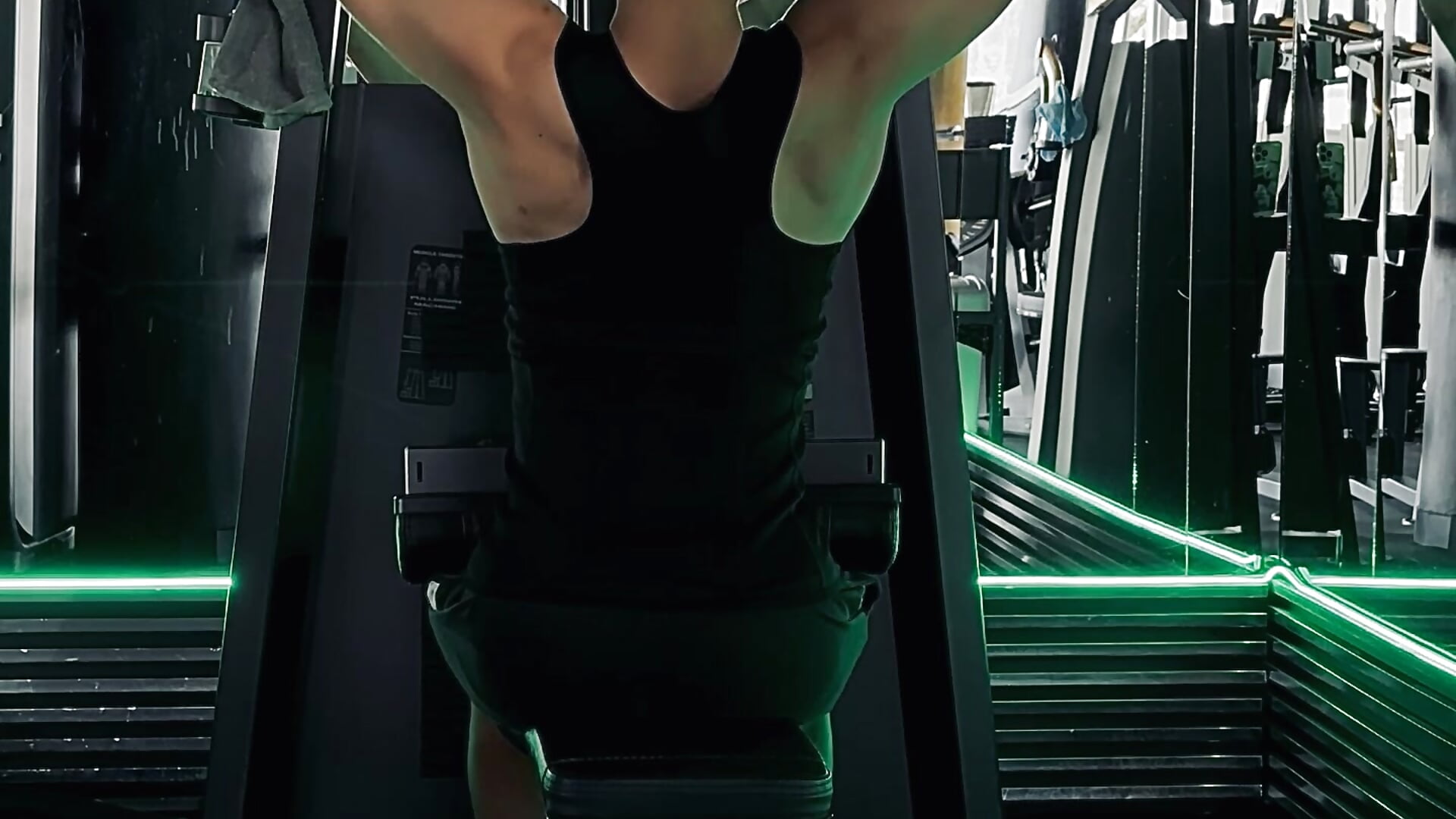 gym – video modela na kameri Fj_araujo