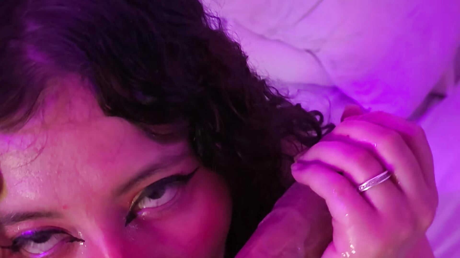☆⁠ A Sloppy blowjob and u finish Cumming in my face ☆
