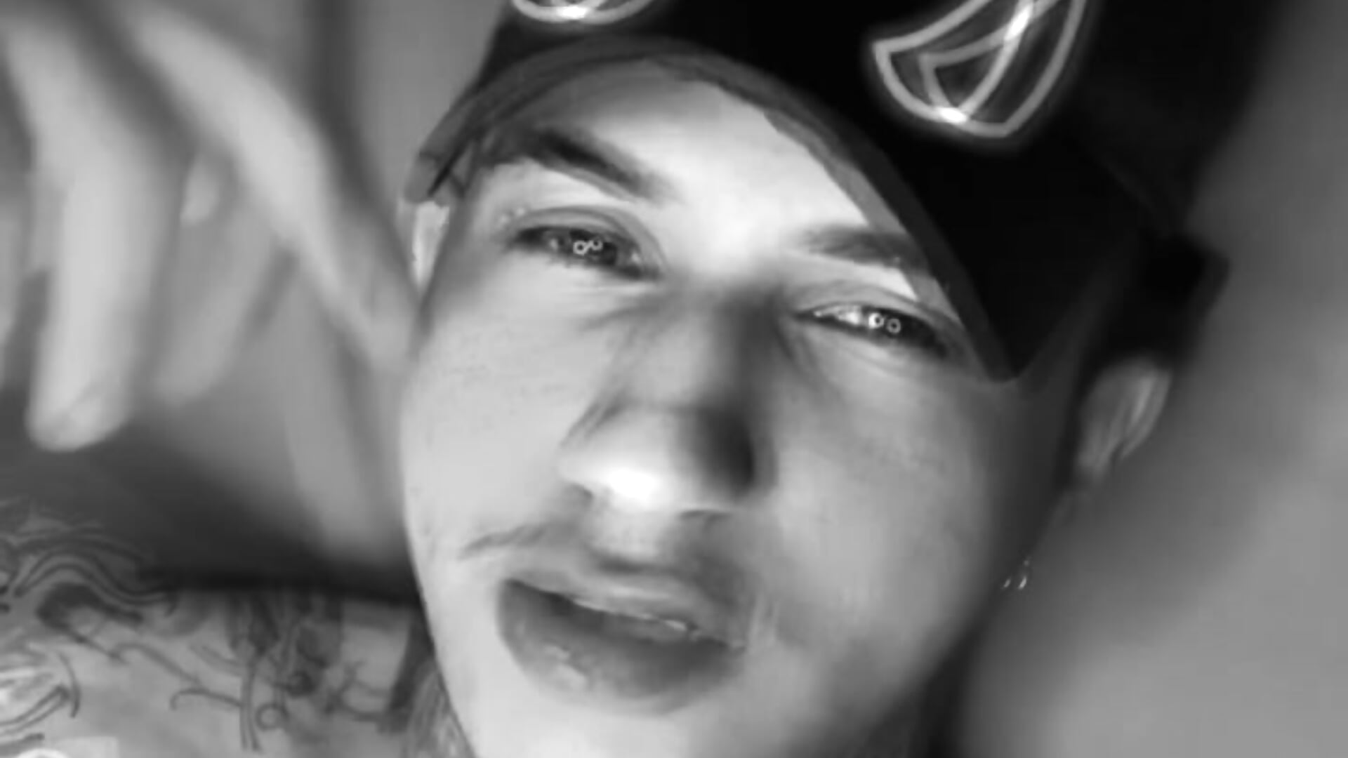 Nelsonbeckman – popularni video modela na kameri 4689