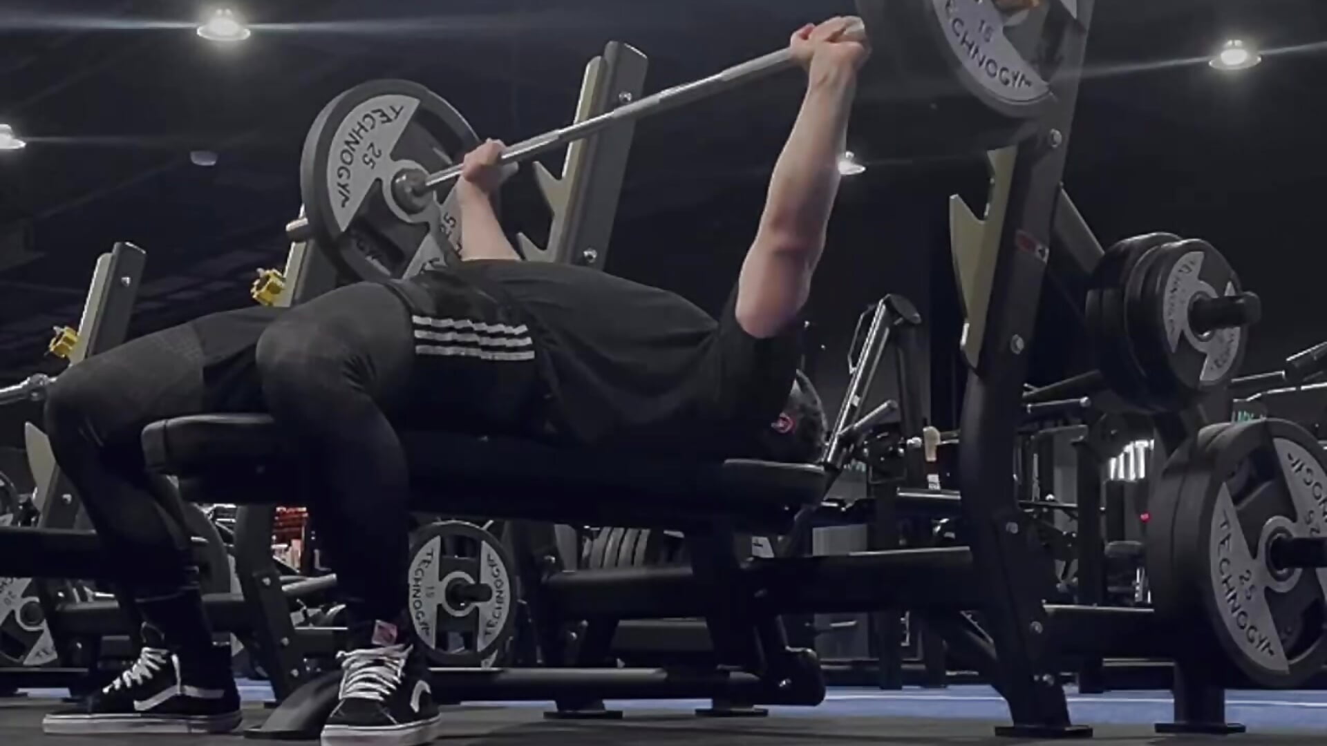 GM - video by Ben_Bigban cam model