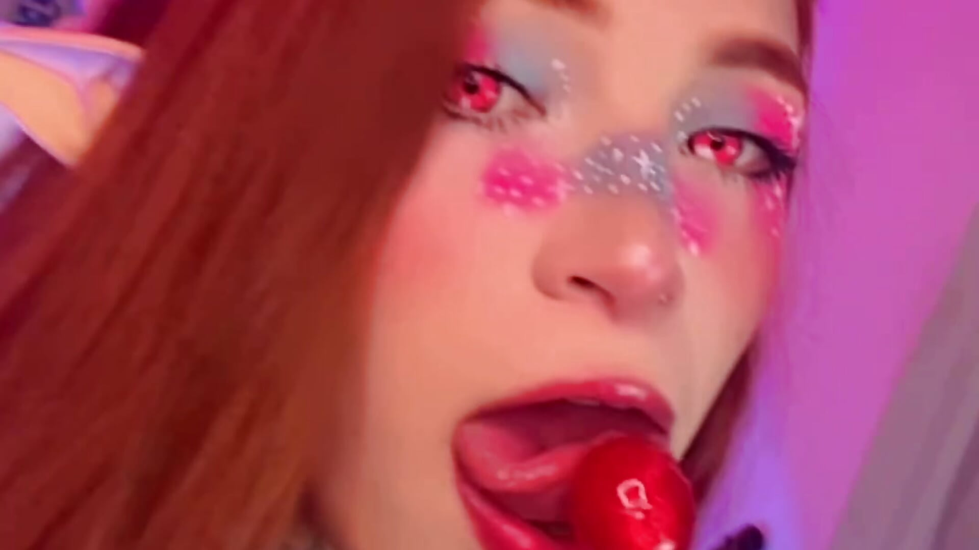 elf eating candy