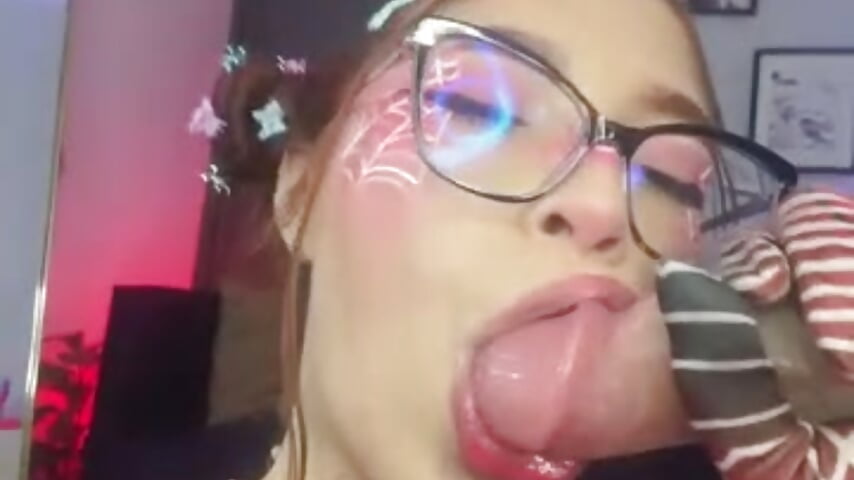 Do u like when I'm sucking ur hard cock ? - dreamleah_ adlı kamera modelinin videosu