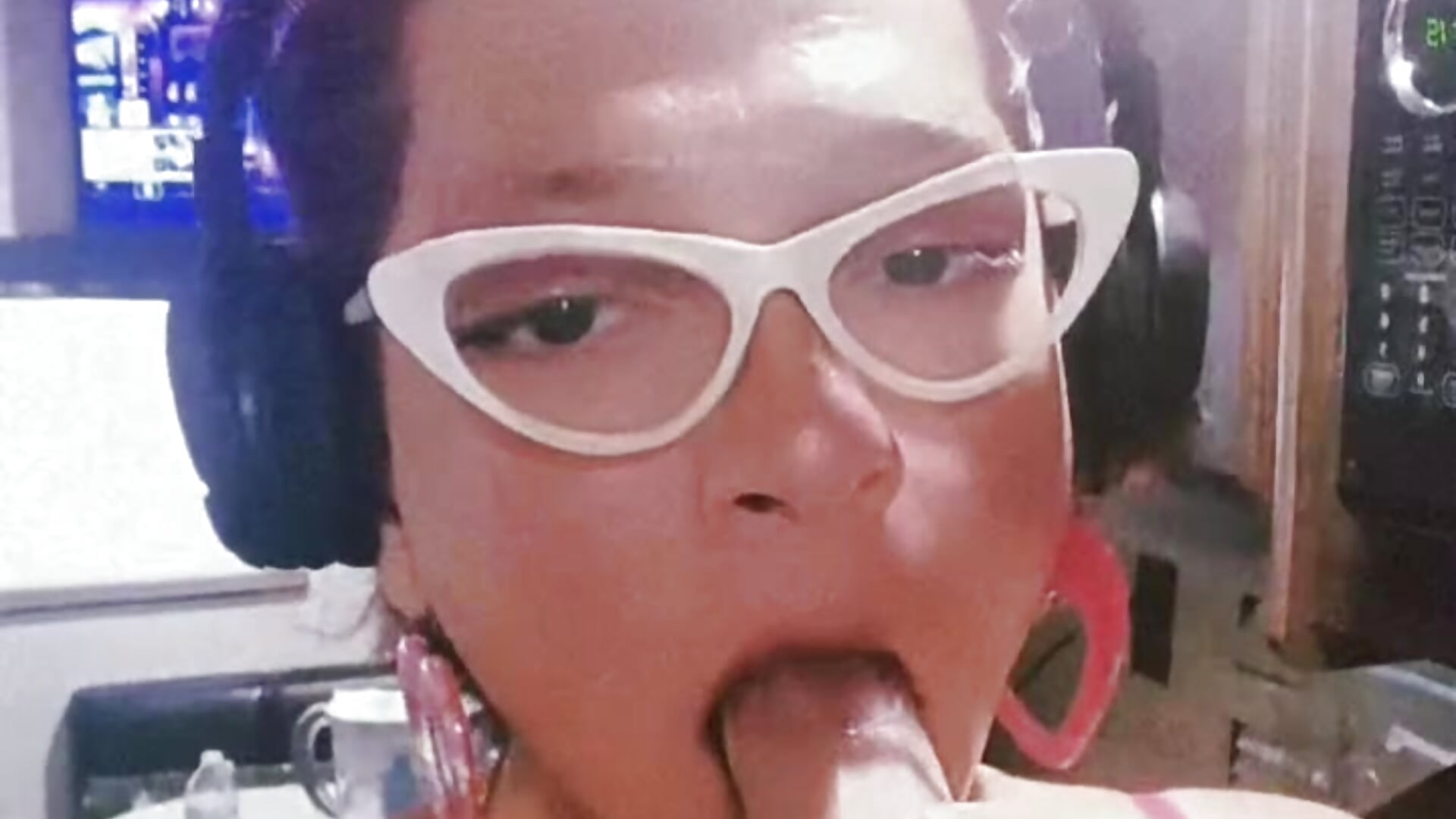 My dildo - video by Lovesomejojo cam model