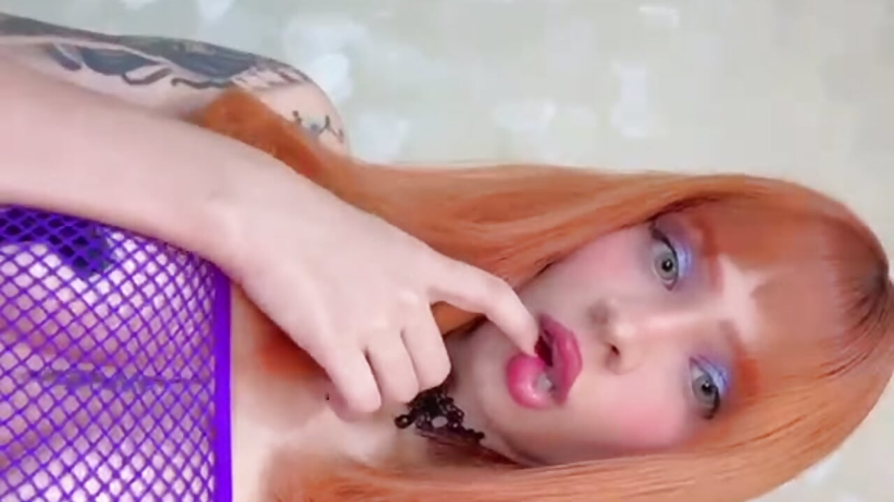🔥Feeling especially flirty tonight...😈 - video by skinnyoranges cam model