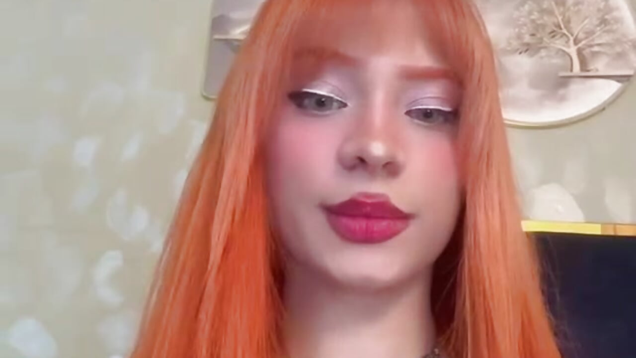 I was just passing by to leave you with a little craving... 🔥🧡 - video by skinnyoranges cam model