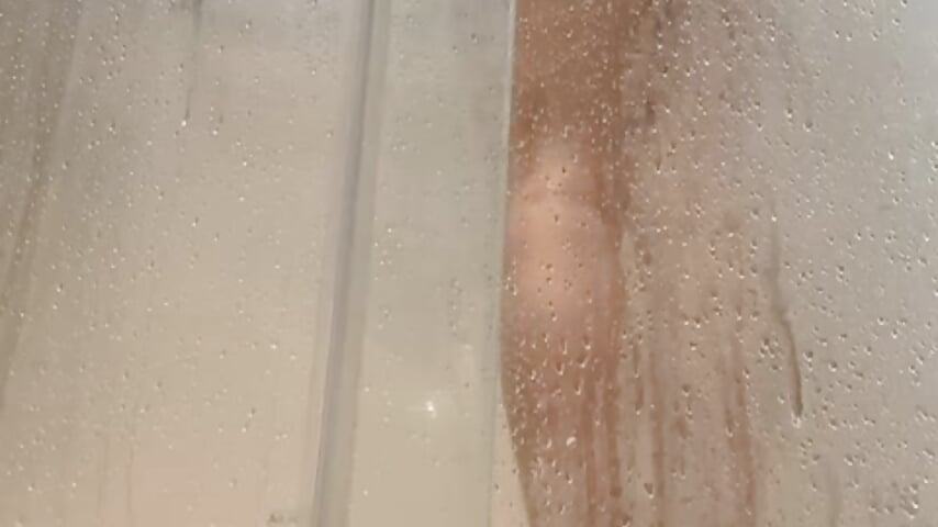 Shower with me💦💕 - video od modelky/modela skinnyoranges