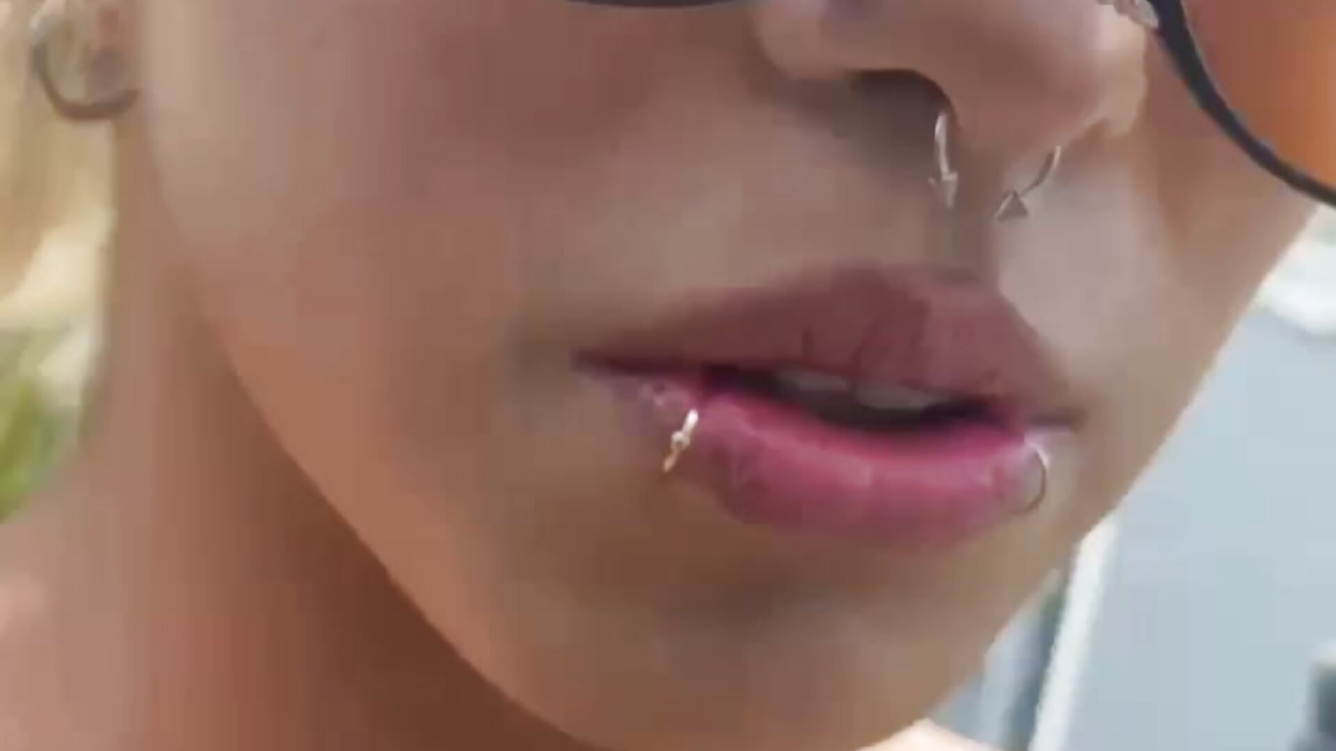 “Summer is here” - vidéo du modèle de showcams OliIverr22