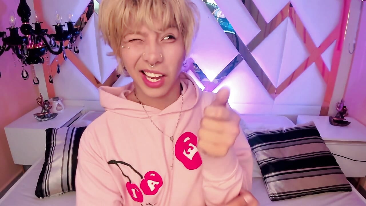 kiss kiss - video by OliIverr22 cam model