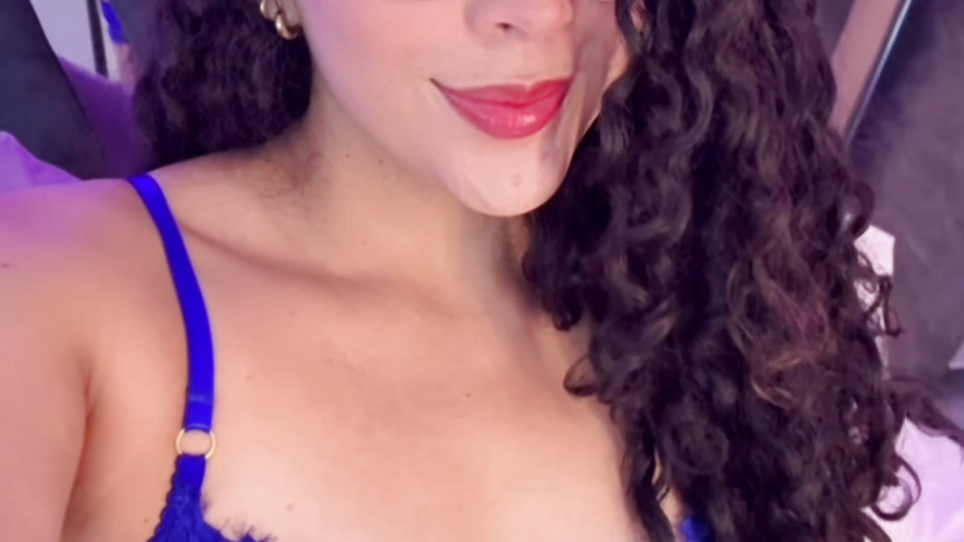 E74BF326-409A-41E5-ADBA-44A40103FB41 - clip cu alehia_cute model videochat