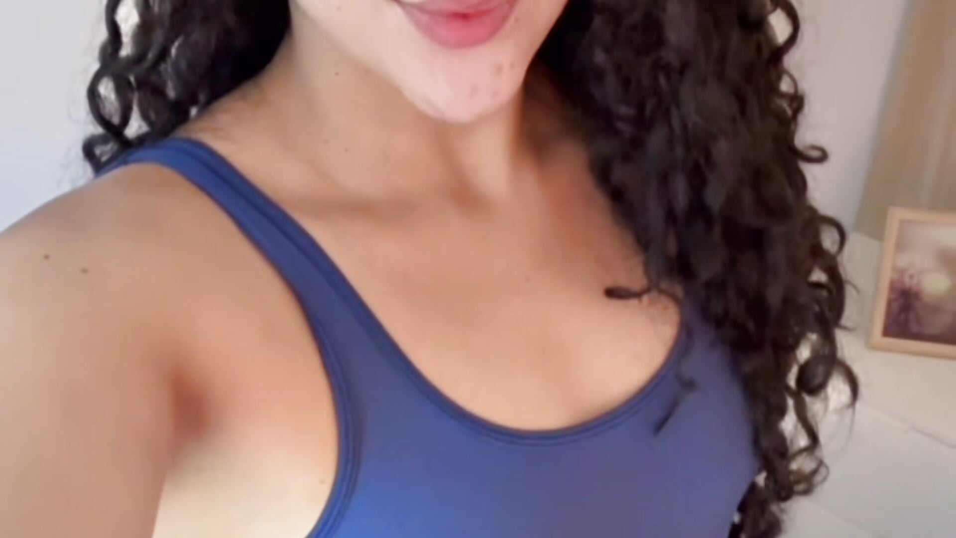 D47F23F5-1758-4040-A9FB-F78497F82BB2 - clip cu alehia_cute model videochat