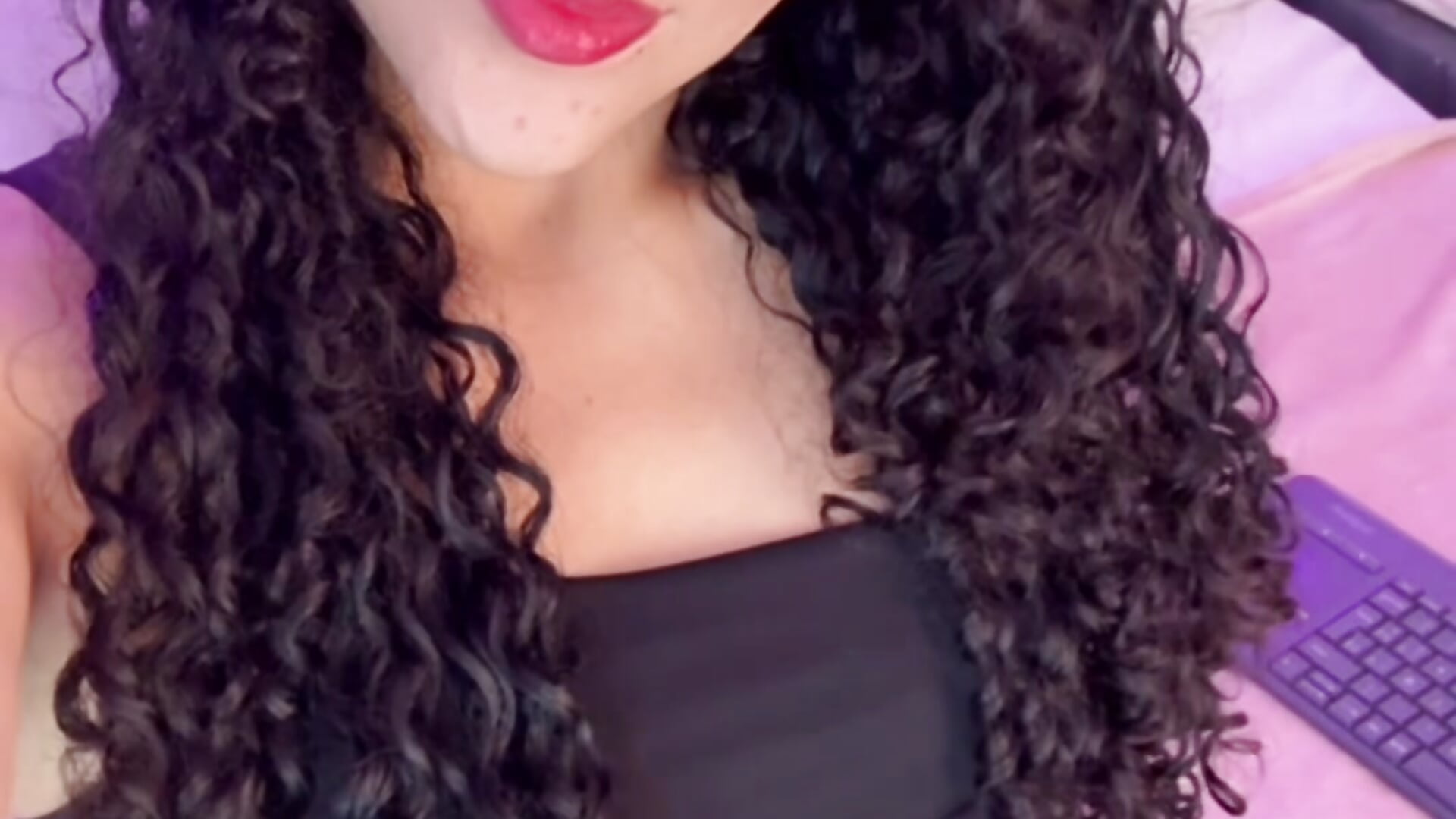 40792634-B7A2-4EEB-B550-052E6811492E - vídeo de la modelo de cam alehia_cute