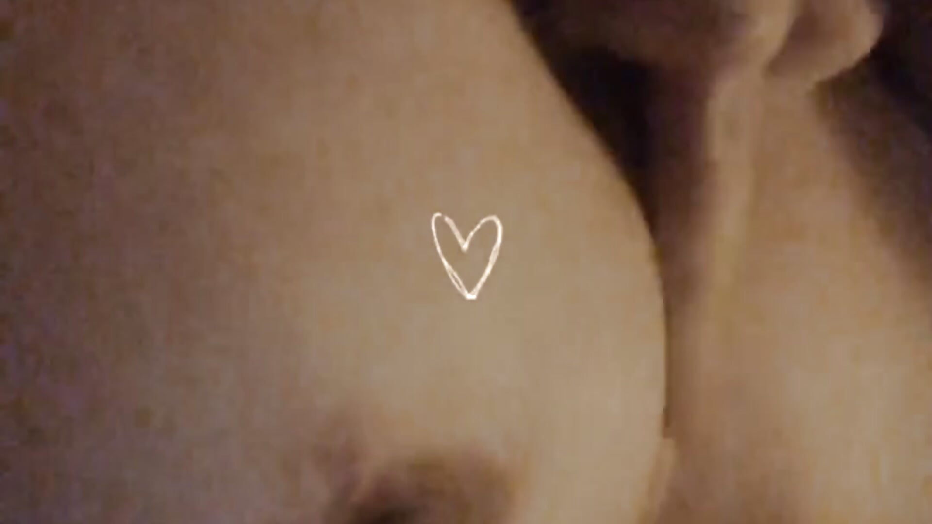 Boobs 💗🏳️‍⚧️ - video van LaraT4T cam-model