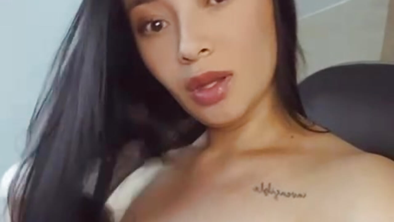 Play with my tits - video by JulietaRioss cam model