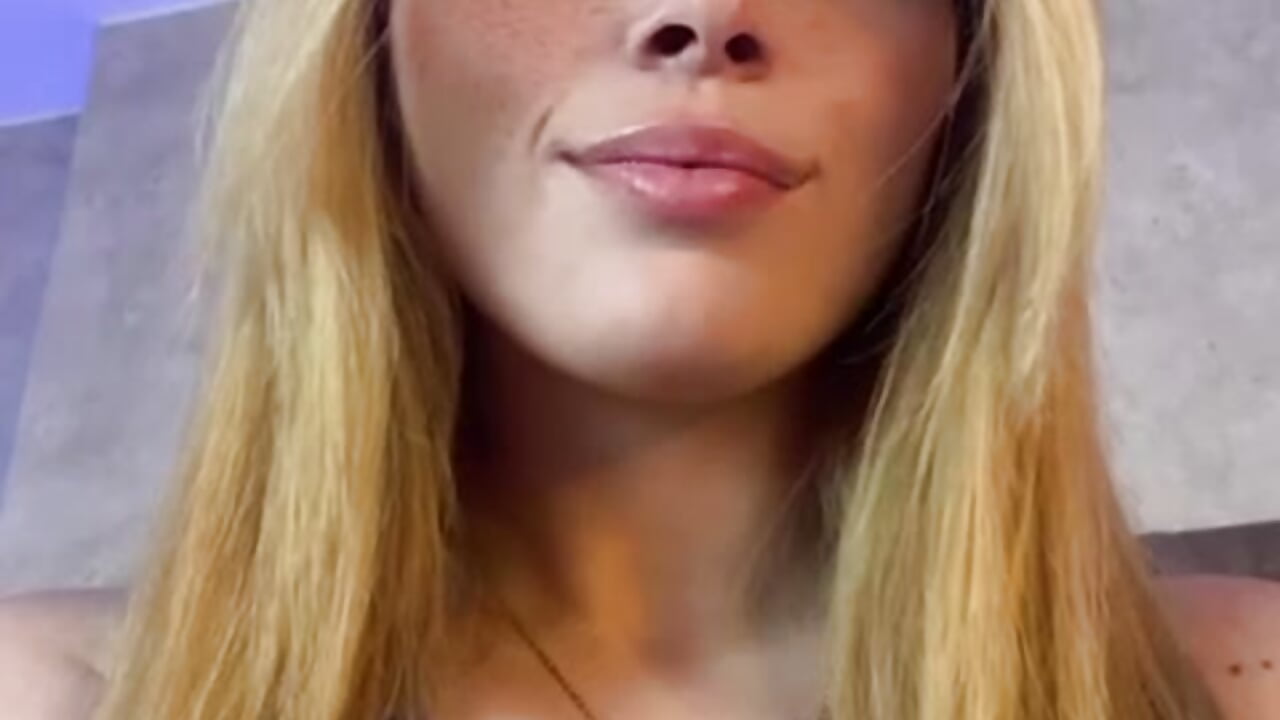 hummmmm 🥵😈 - video by LanaMills_ cam model