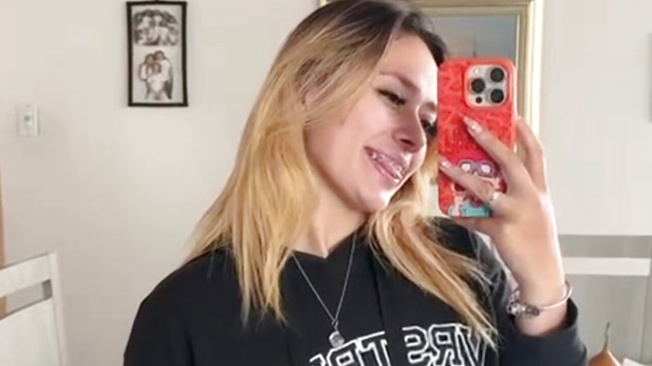 helloooooo - video by LanaMills_ cam model