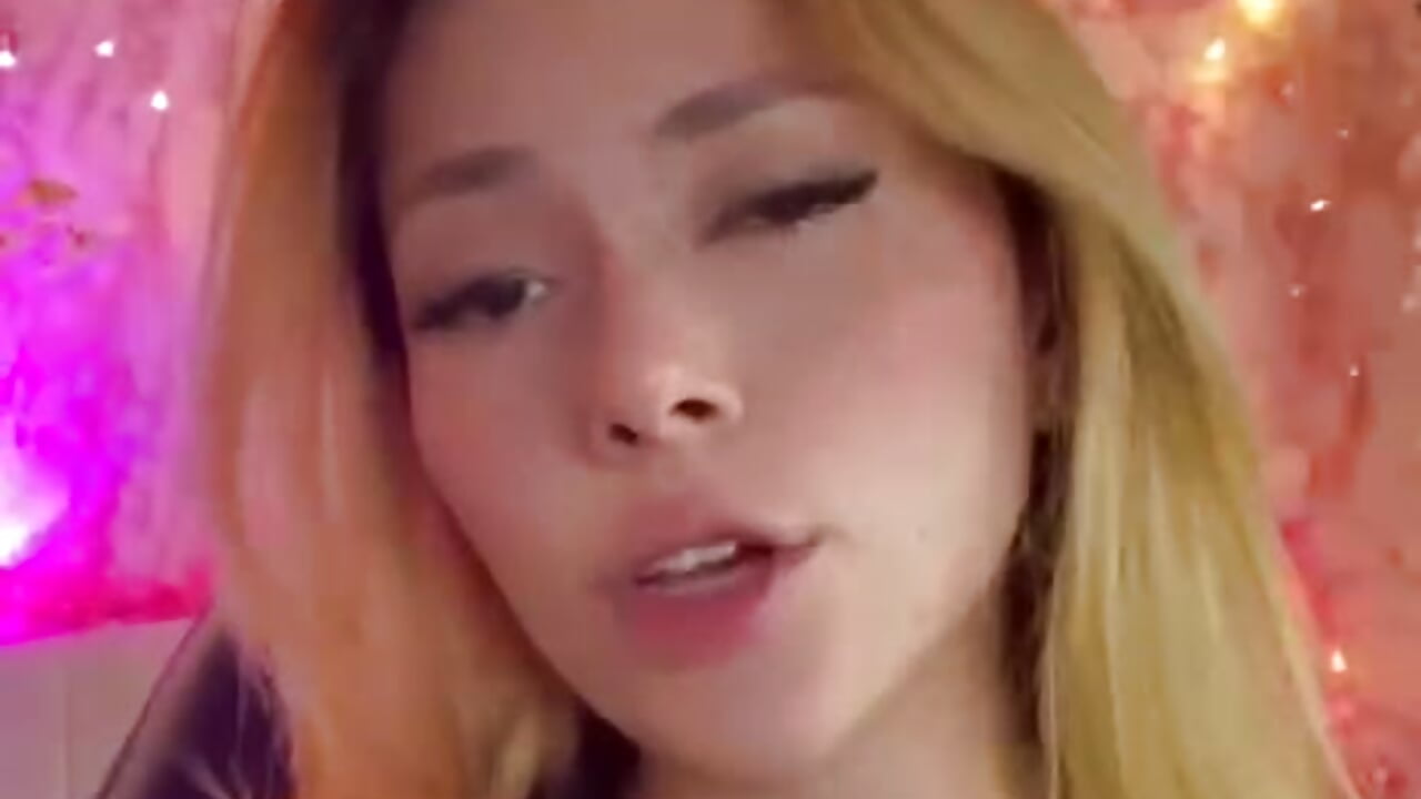 kiss me - video by LanaMills_ cam model