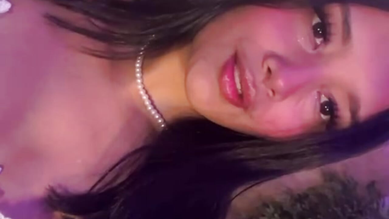Come say hello, I want to talk to you. - video by HannahMontgomery cam model