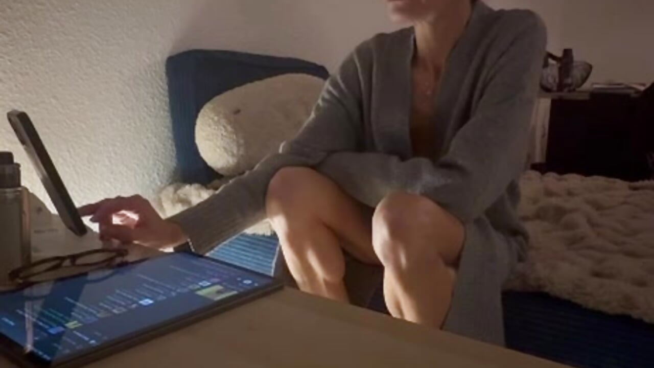 Début de la prochaine vidéo - video av Chris06d22@xh cam-modell