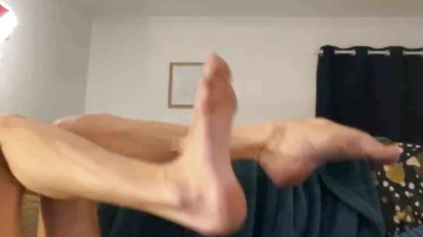 Les pieds sans noms - video av Chris06d22@xh cam-modell