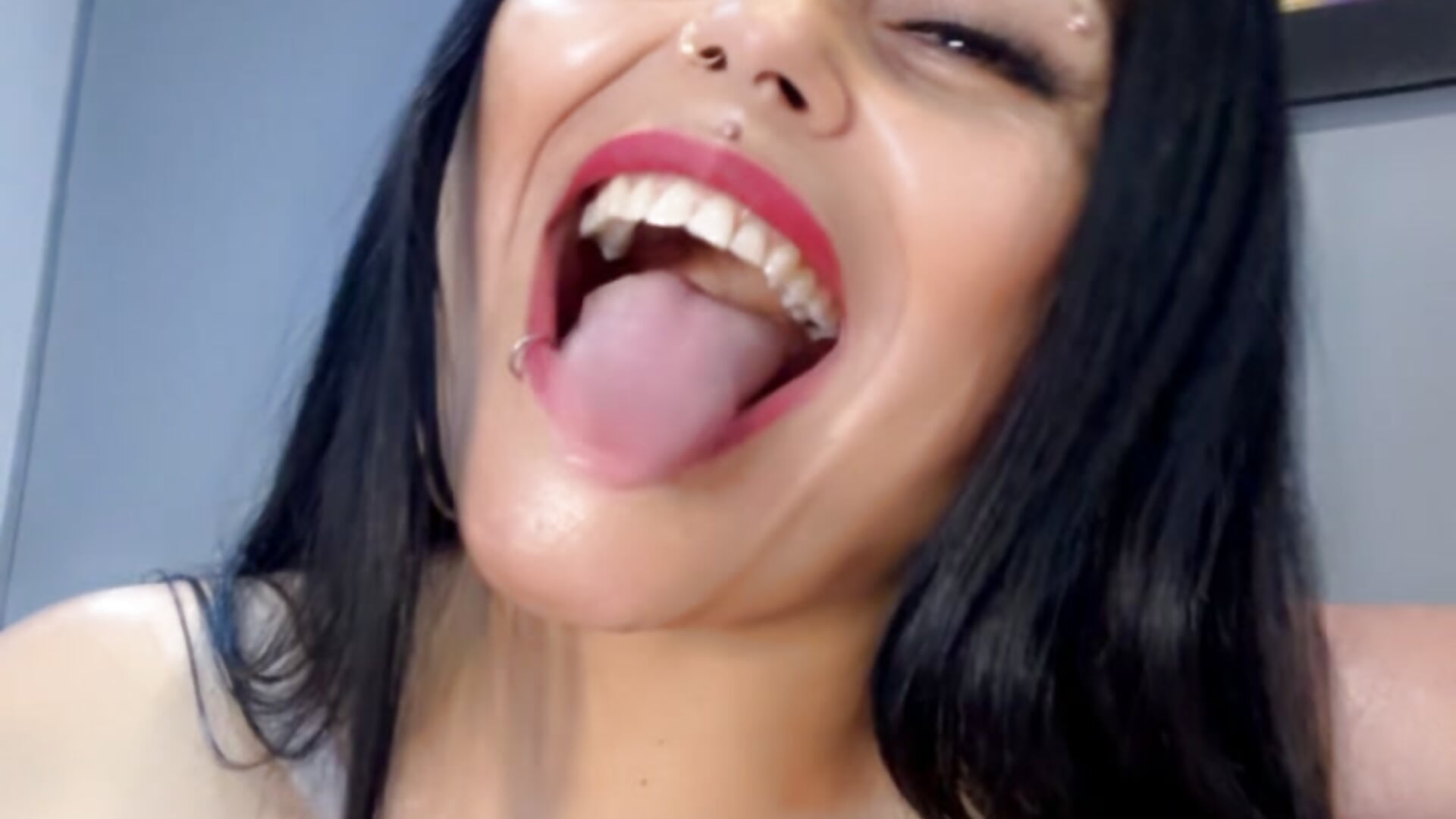 996FB34F-023F-4D33-A5A1-8F6534D8602C - video di CharlotteCottin modella di cam