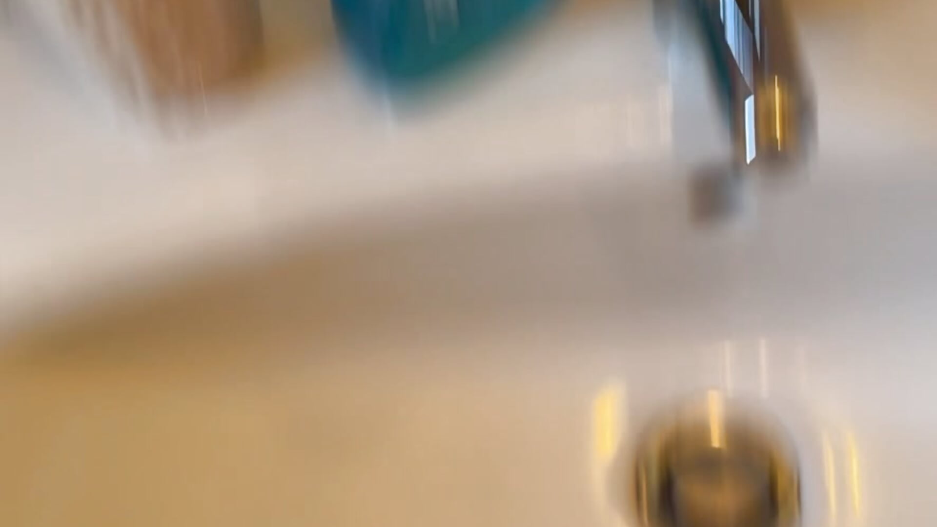 ScreenRecording_07-31-2025 00-16-20_1 - video van Roma84000 cam-model