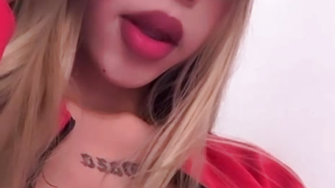 <3