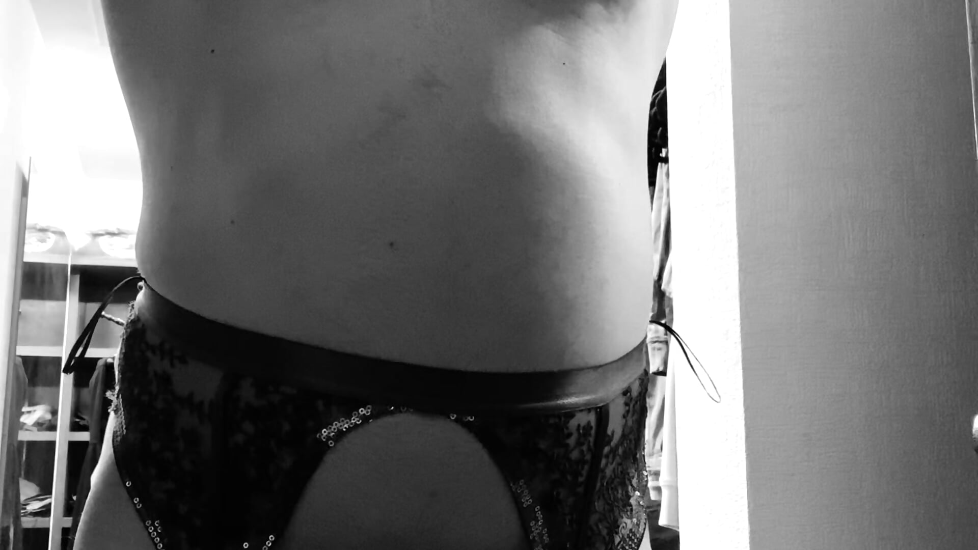 F1A92E40-76C5-42E0-83CC-A46A42C6A38F_2_100_a - democratic 캠 모델의 동영상