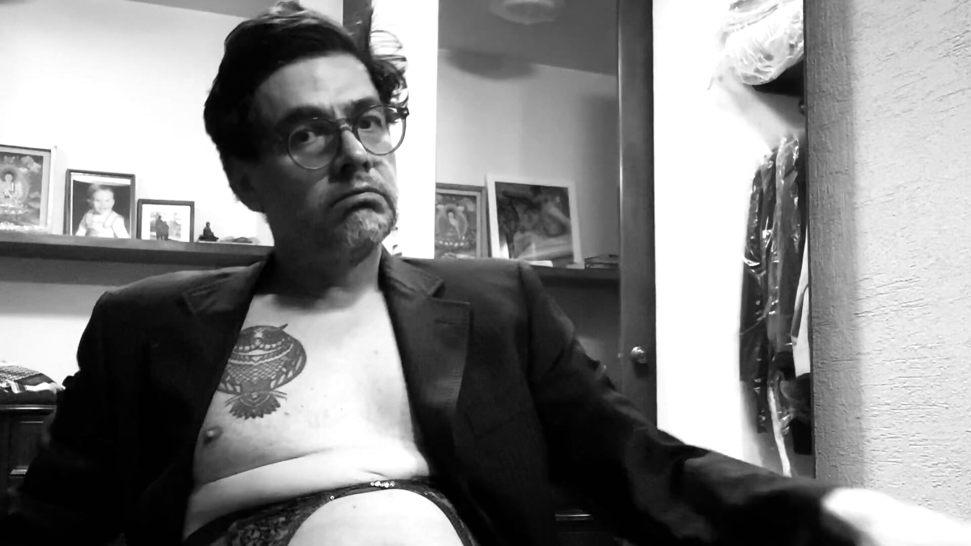 F3F6E9BD-E495-4475-B86E-7888D6BB92EB_2_100_a - democratic 캠 모델의 동영상