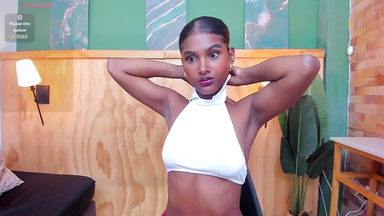 Sexy topless — filmik halleylorens, modela(-lki) na kamerkach
