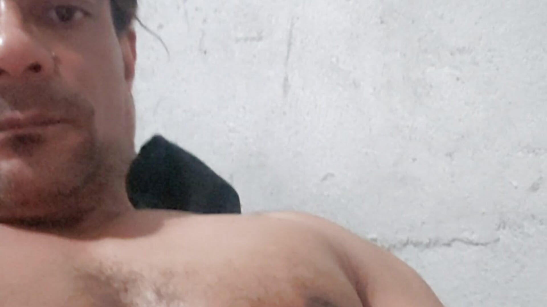 20260429_224438 - video av PAROQUI cam model