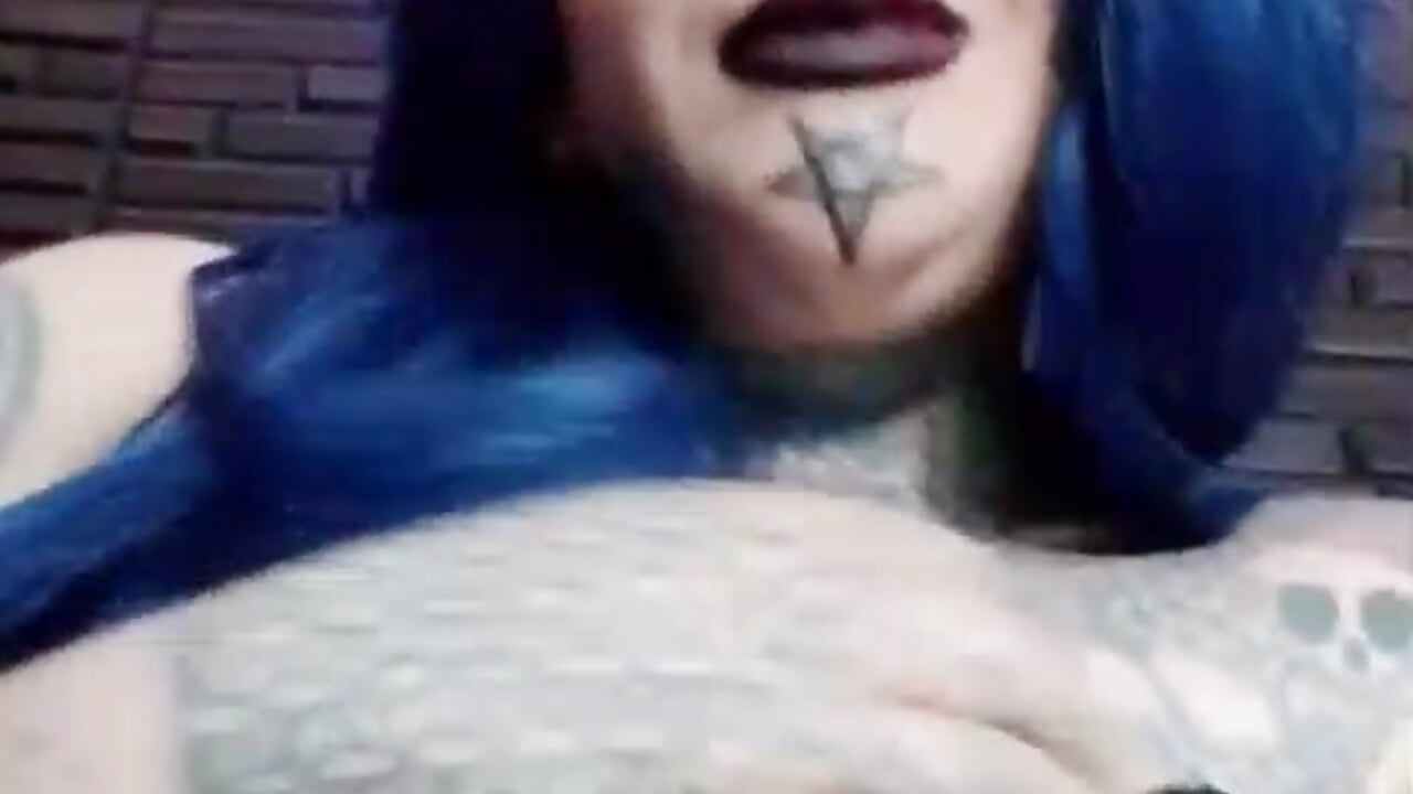 Do my tattooed eyes hypnotize you? - Video von Venus_Rock Cam-Model