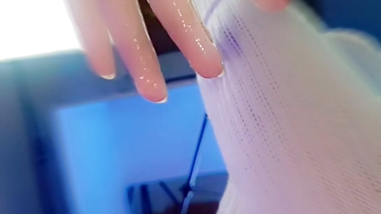 You want to see me get wet for you 💦🤤😈 - video by Sofiia_cute_ cam model