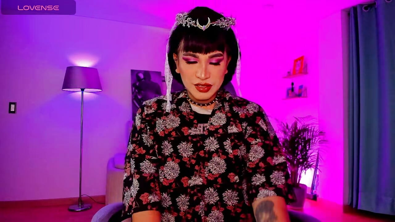 happy halloween - video của người mẫu cam paula_boom