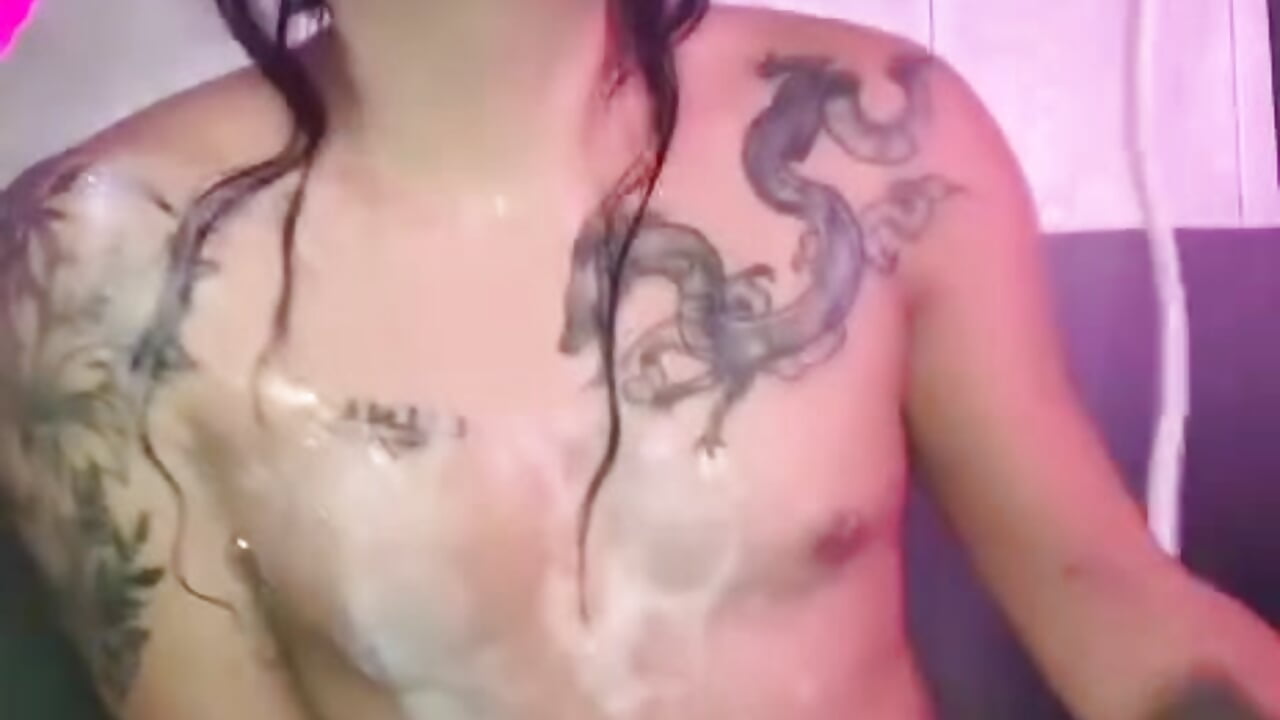 tattos - video của người mẫu cam paula_boom