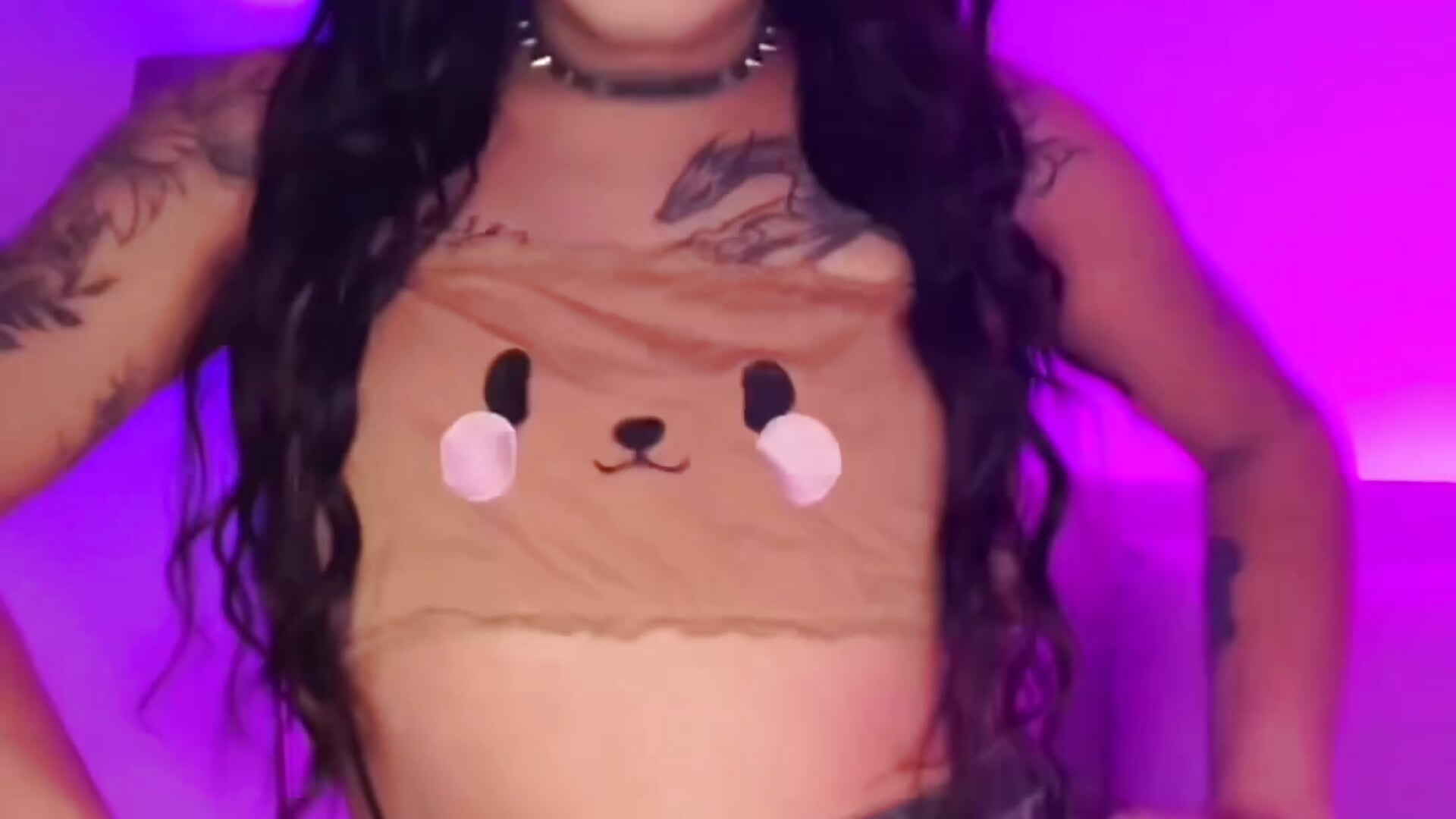 Trick or treat - video của người mẫu cam paula_boom